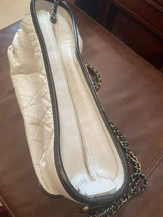 CHANEL Gabrielle Hobo Bag Black & White | Authentic - Picture 5 of 8